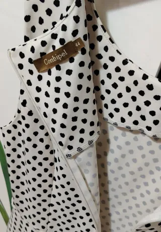 Abito Conbipel pois bianco e nero.