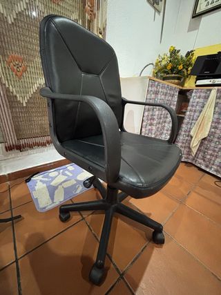 Silla de escritorio negra