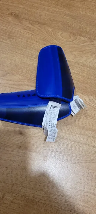 Canilleras Kipsta Azul nuevas