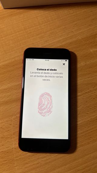 iPhone SE 64GB Rojo