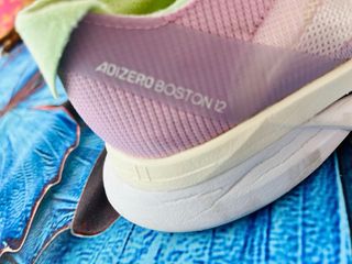 Adidas Adizero Boston 12 Rosa/Blanco