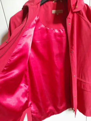 Impermeabile donna rosso