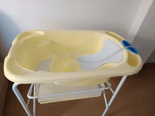 Bañera para bebé con soporte
