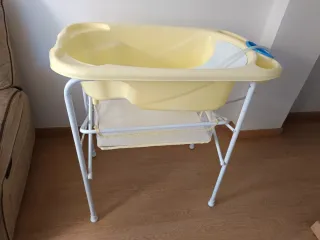 Bañera para bebé con soporte