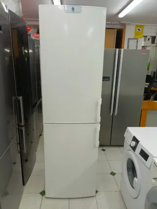 Nevera marca Balay 200/60cm con garantia transport