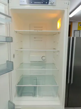 Nevera marca Balay 200/60cm con garantia transport