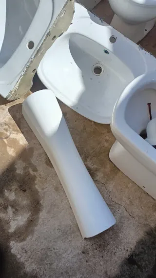 Sanitarios WC y Lavabos - Varios LEER ANUCIO