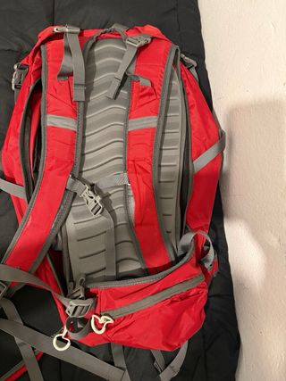 Mochila de montaña 30 litros.