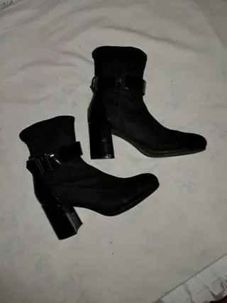 Botines imitación napa talla 38