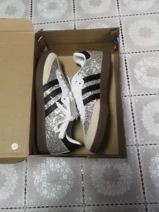 Adidas Sapatilhas Glitter Prateado e Bege