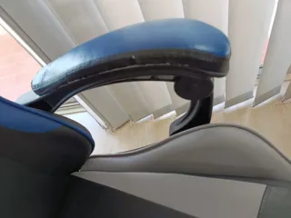 Silla Gaming Supplies Negra y Azul