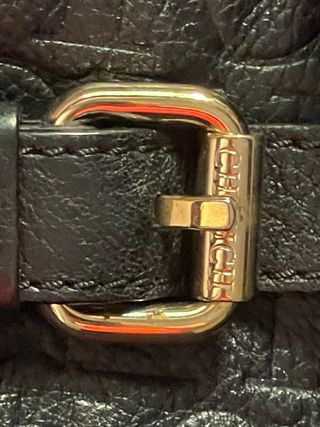 Carolina Herrera piel negro