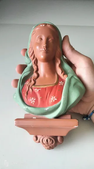 Figura Virgen María para colgar