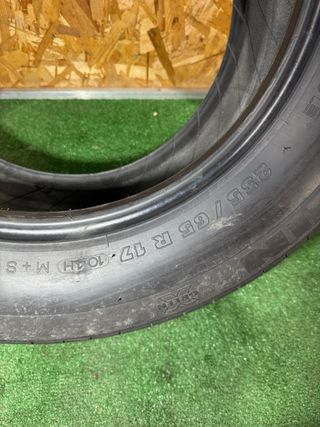 Neumático Michelin 235/65 R 17 104H