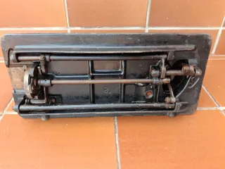 Máquina de coser Singer antigua