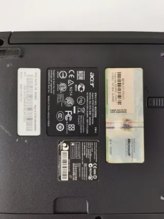 Portátil Acer Aspire 5735