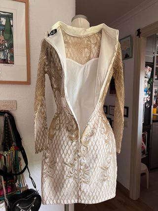 Vestido fiesta Club L dorado y blanco T36