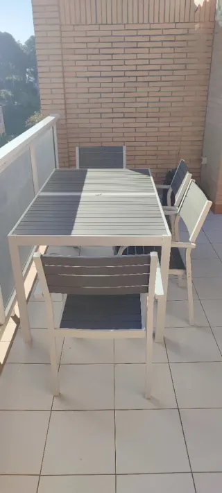 Mesa exterior Ikea SJÄLLAND + 4 sillas