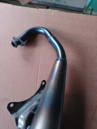 Escape para Scooter Aprilia Yamaha Suzuki 50cc