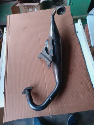 Escape para Scooter Aprilia Yamaha Suzuki 50cc