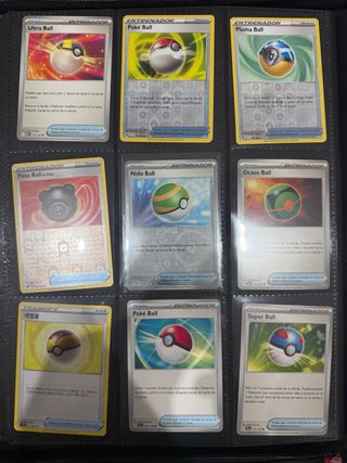 Lote 9 Cartas Pokémon: Poké Balls