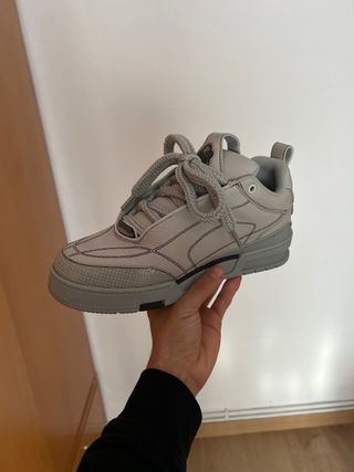 Louis Vuitton Skate Talla 41 grises