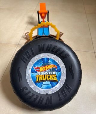Pista Hot Wheels Monster Trucks