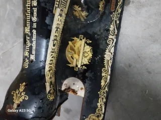 Máquina de coser Singer antigua