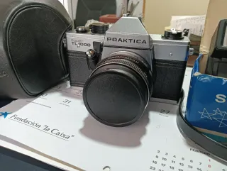 Conjunto cámara analógica PRAKTICA SUPER TL 1000