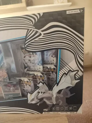 Pokémon TCG Unova Heavy Hitters premium Collection