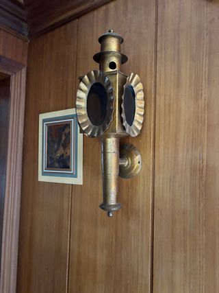 Farol de pared dorado