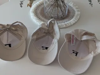 Gorra con inicial letra E nuevas (tengo 3)