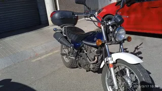 Suzuki Van Van 125 Azul/Blanco