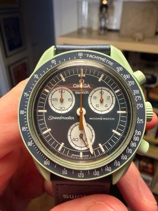 Swatch Moonswatch Earth con correa extra