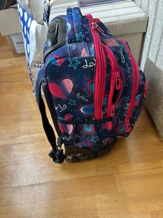 Mochila escolar con ruedas para niña