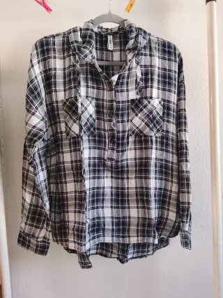 Camisa de cuadros con capucha Talla M