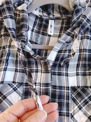 Camisa de cuadros con capucha Talla M