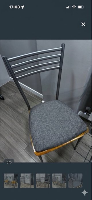 Mesa cristal y dos silla de cocina