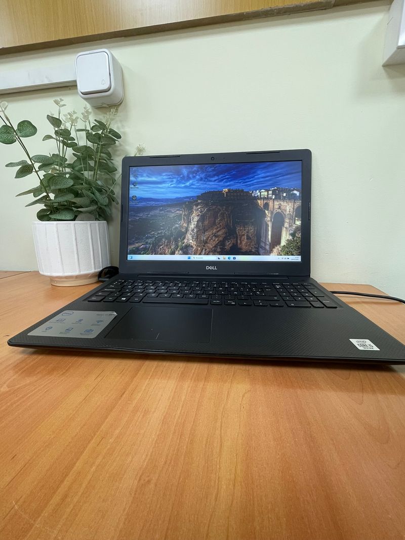 Dell Vostro 3590 (ref. 106342)