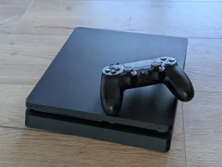 PS4 slim