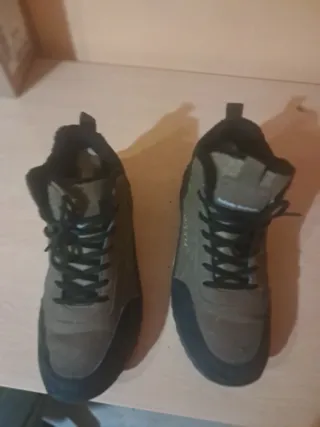 Zapatillas deportivas grises UP