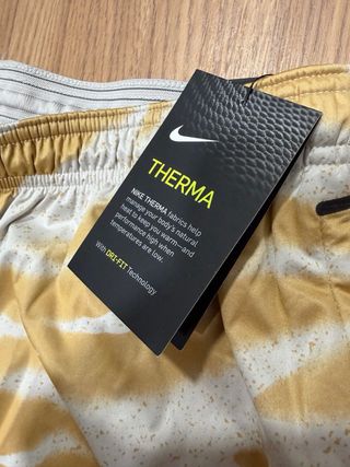 Pantalon Nike Therma Shield Strike a estrenar.