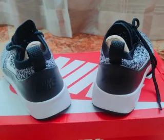 Zapatillas Nike Air Max Negras y Blancas