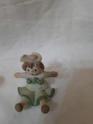 3 statuette bambine in ceramica e porcellana