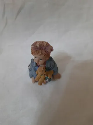 3 statuette bambine in ceramica e porcellana