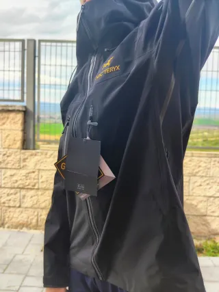 Arc'teryx Alpha SV Chaqueta Negra