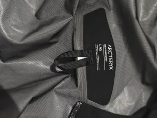 Arc'teryx Alpha SV Chaqueta Negra