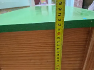 Mesita alta con cajones