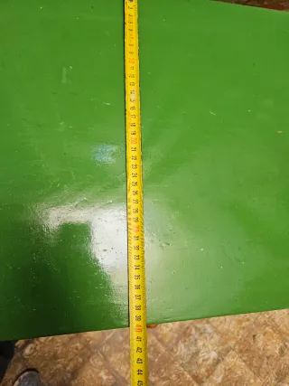 Mesita alta con cajones