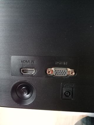 Monitor Samsung 22" S22F350FHU con cables